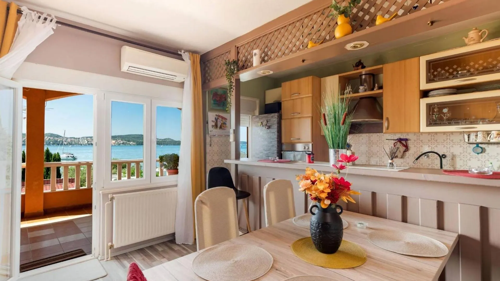 Luxury Seget Donji Apartments With Terrace And Sea View Trogir